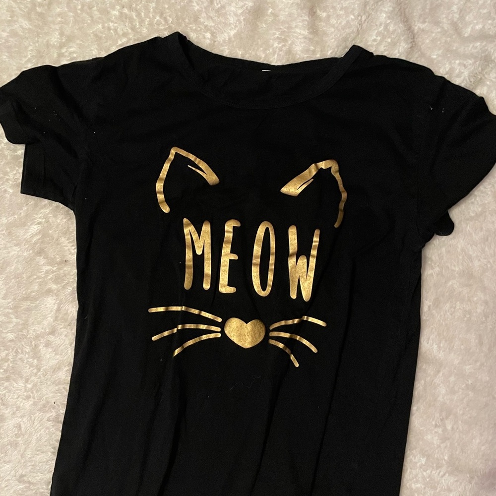 Black graphic tee in medium